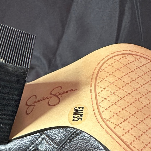 NEW 👢 Jessica Simpson Black Heeled Boots - Picture 3 of 8